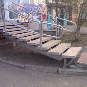 Вхідна група з металу